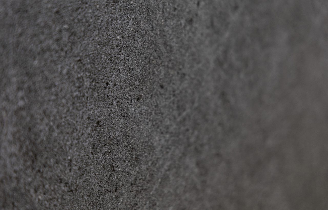 Pierre Bleue Porcelain surface with subtle natural stone patterning