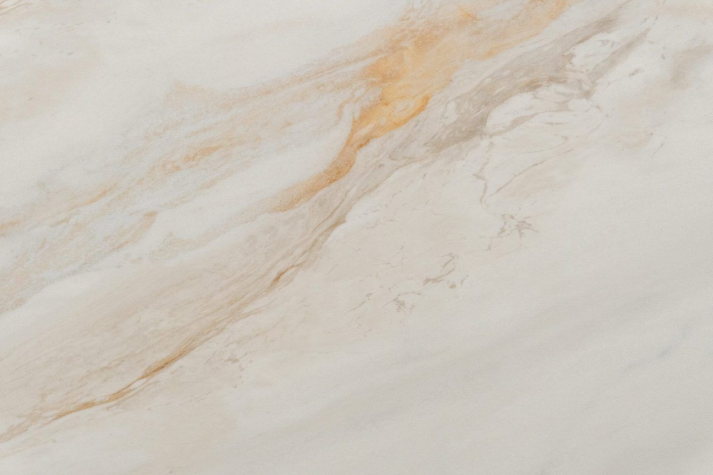 Fusion Gold Porcelain feature area with stronger gold veining and flowing movement across a pale surface